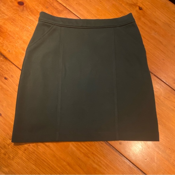 Boden Sixties Mini Skirt in Dark Hunter Green - Picture 13 of 13